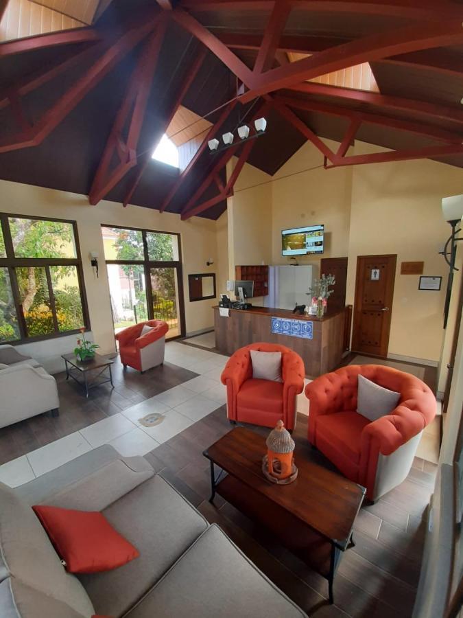 Hotel Y Restaurante Hacienda Los Volcanes Santa Lucía Milpas Altas Extérieur photo